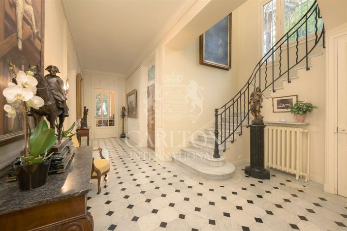 Image No.8-7 Bed House for sale