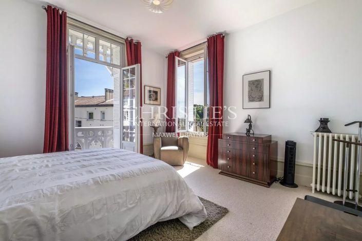 Image No.16-5 Bed House for sale