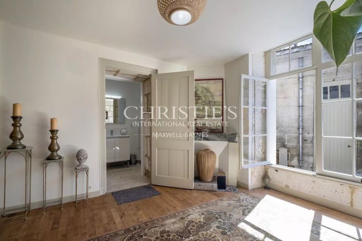 Image No.26-5 Bed House for sale