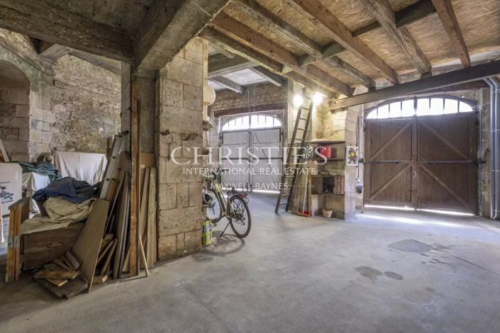 Image No.27-5 Bed House for sale