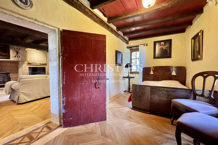 Image No.16-5 Bed House for sale