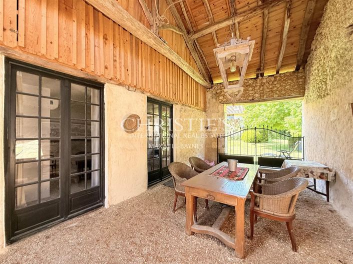 Image No.24-5 Bed House for sale