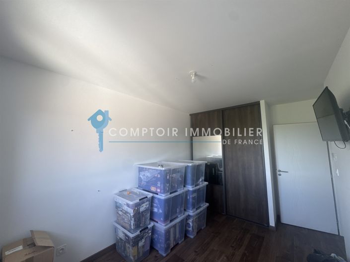 Image No.17-6 Bed House for sale