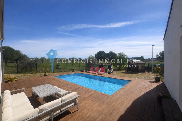 Image No.2-6 Bed House for sale