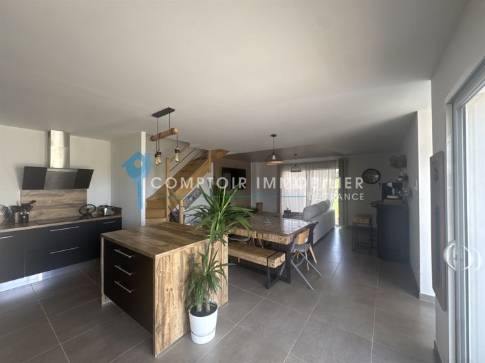 Image No.3-6 Bed House for sale