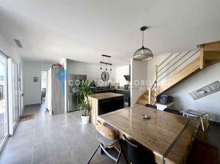 Image No.5-6 Bed House for sale