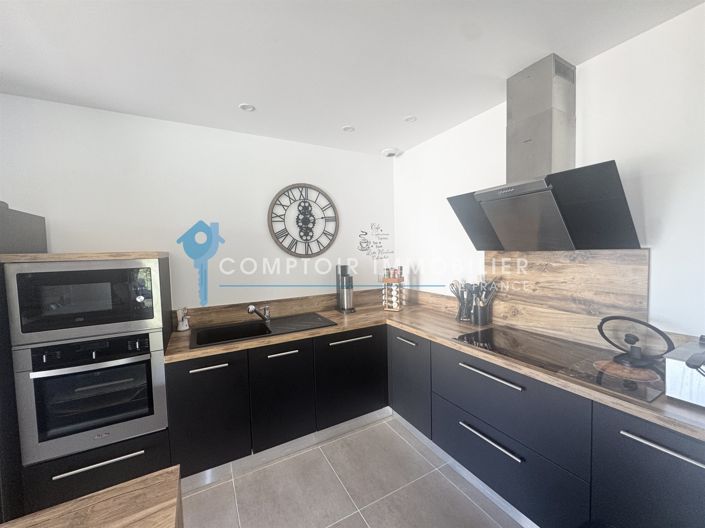 Image No.7-6 Bed House for sale