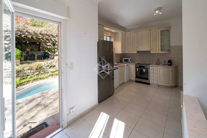 Image No.7-3 Bed House for sale