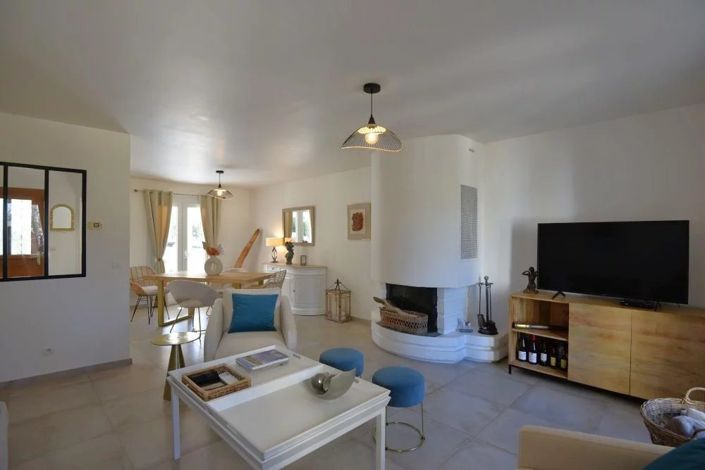 Image No.4-4 Bed House for sale