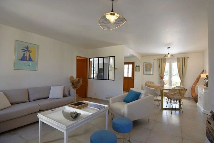 Image No.5-4 Bed House for sale