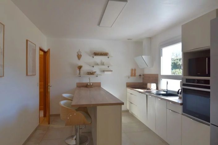 Image No.7-4 Bed House for sale