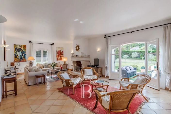 Image No.5-4 Bed House for sale