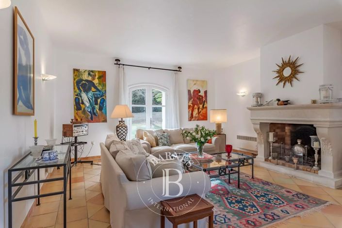 Image No.7-4 Bed House for sale