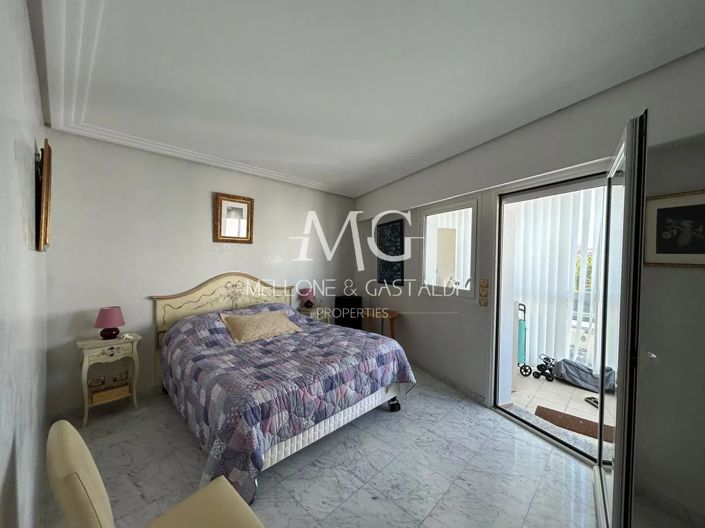Image No.10-3 Bed Apartment for sale