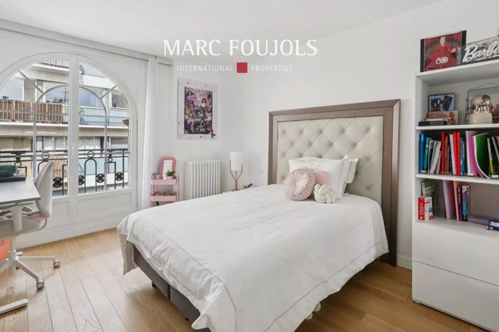 Image No.10-4 Bed House for sale