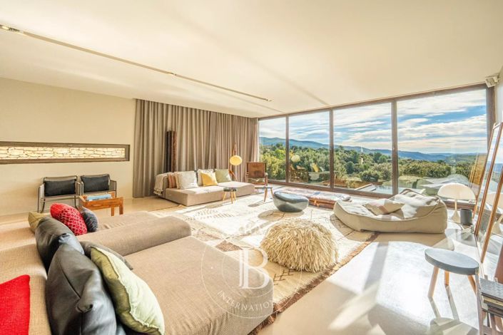 Image No.18-3 Bed House for sale