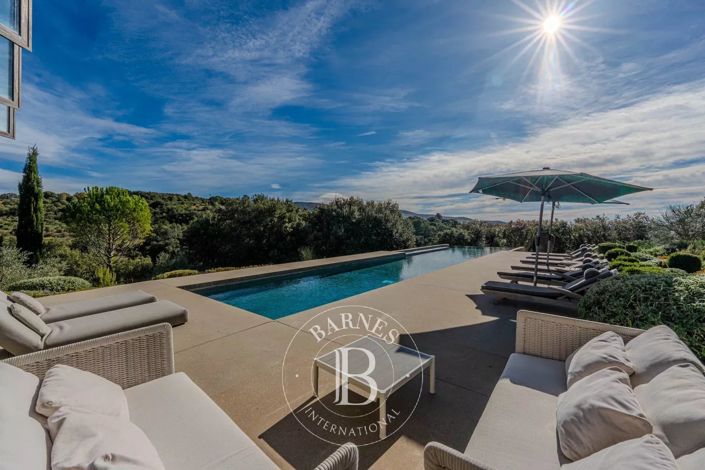 Image No.21-3 Bed House for sale