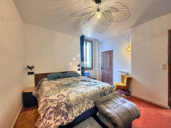 Image No.6-2 Bed House for sale