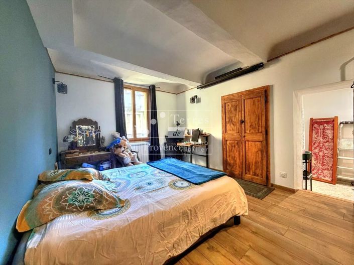 Image No.8-2 Bed House for sale