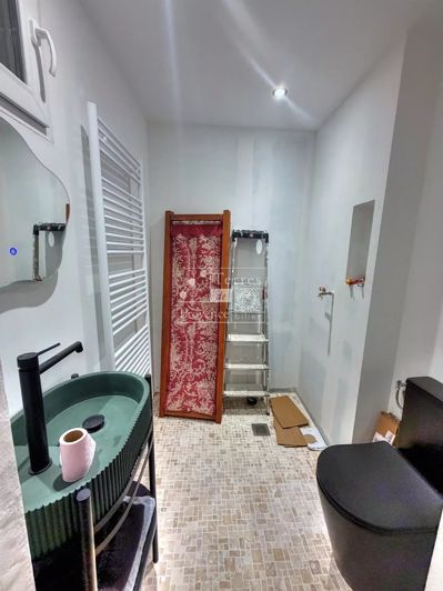 Image No.9-2 Bed House for sale