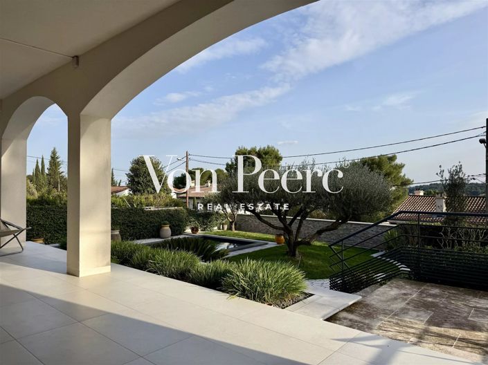 Image No.15-5 Bed House for sale