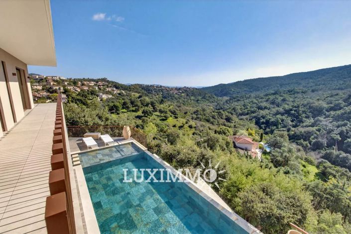 Image No.17-5 Bed House for sale