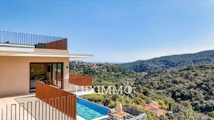 Image No.18-5 Bed House for sale