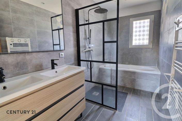 Image No.11-4 Bed House for sale