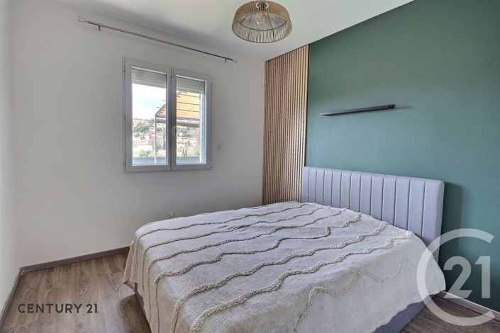 Image No.12-4 Bed House for sale