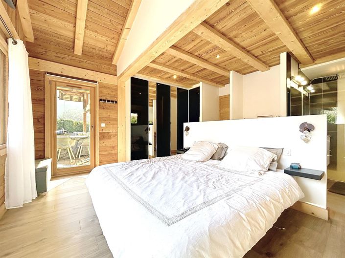 Image No.10-4 Bed House for sale