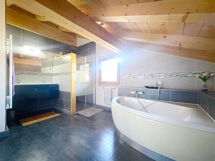 Image No.11-4 Bed House for sale