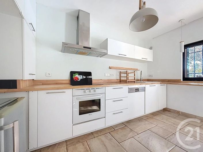 Image No.10-4 Bed House for sale