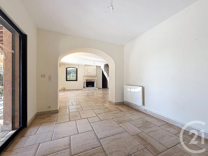 Image No.11-4 Bed House for sale