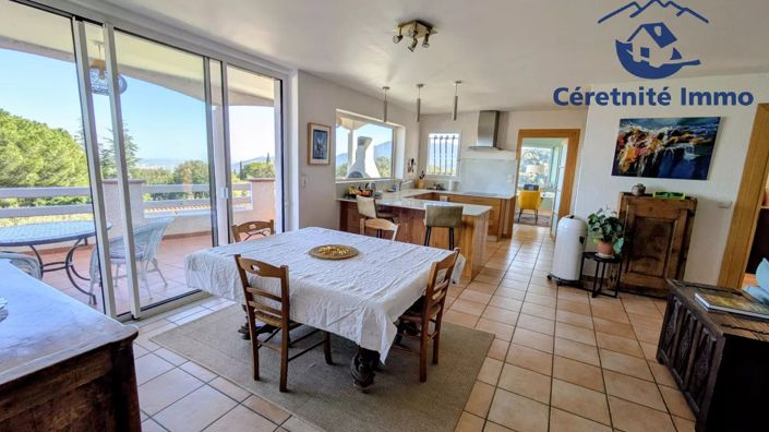 Image No.2-3 Bed House for sale