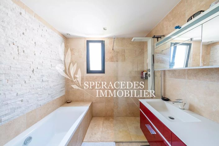 Image No.11-3 Bed House for sale