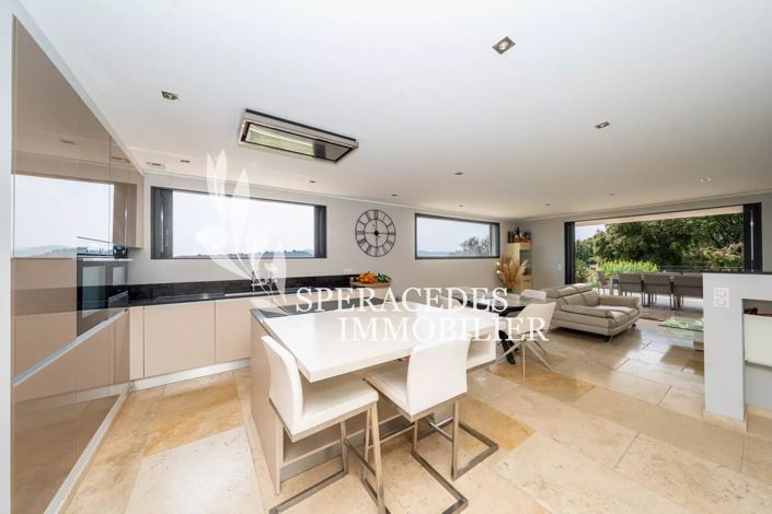 Image No.4-3 Bed House for sale