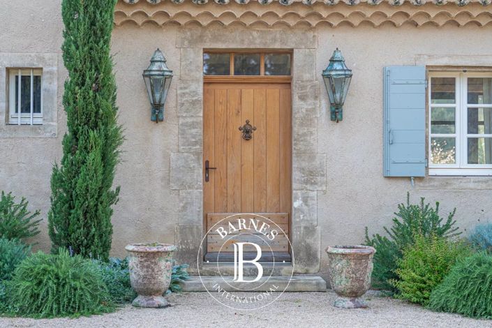 Image No.7-6 Bed House for sale
