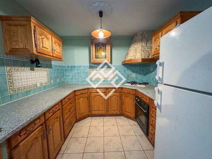 Image No.10-5 Bed House for sale