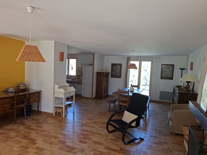 Image No.6-3 Bed House for sale