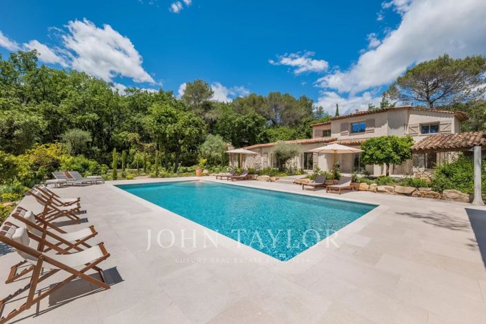 Image No.2-5 Bed House for sale