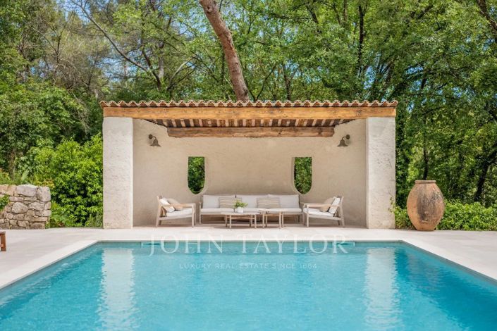 Image No.20-5 Bed House for sale