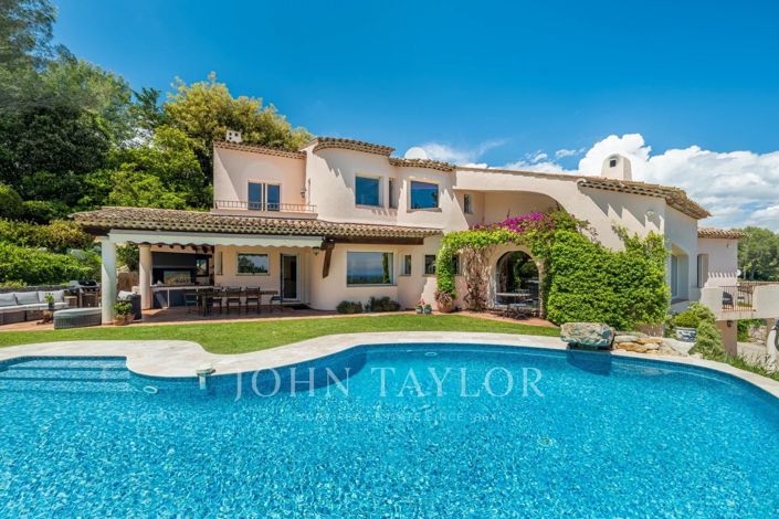 Image No.4-6 Bed House for sale