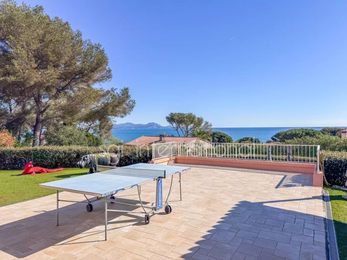 Image No.6-4 Bed House for sale