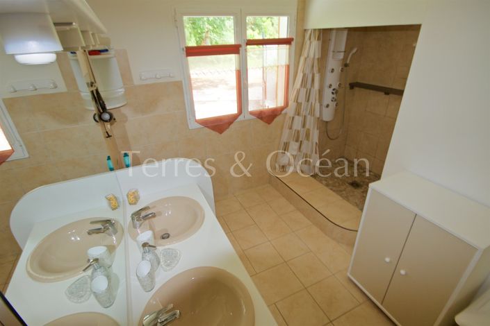 Image No.13-6 Bed House for sale