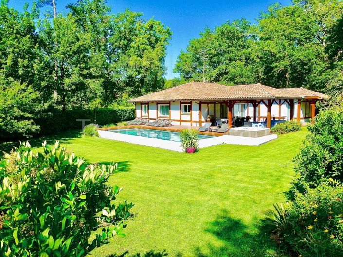 Image No.18-6 Bed House for sale