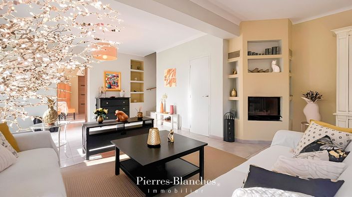 Image No.4-4 Bed House for sale