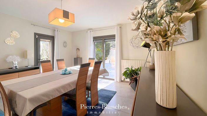 Image No.5-4 Bed House for sale