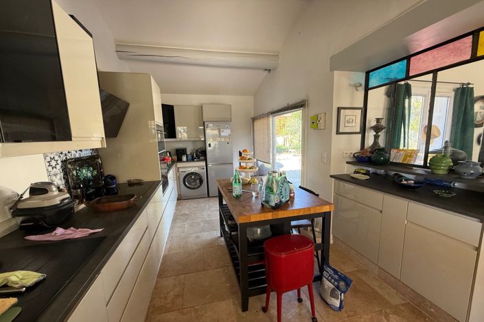 Image No.8-4 Bed House for sale