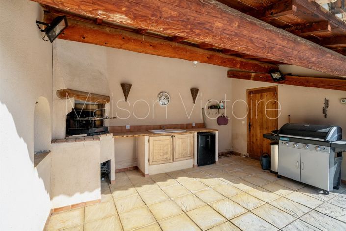 Image No.16-4 Bed House for sale