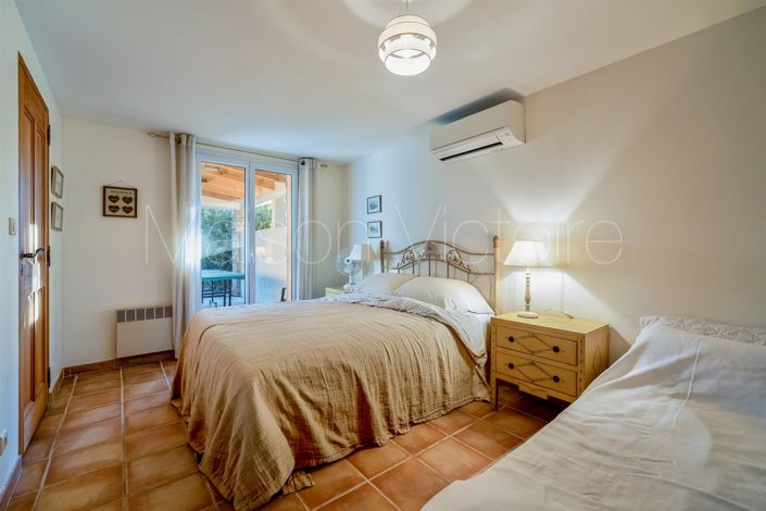 Image No.20-4 Bed House for sale